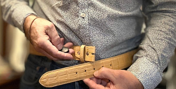 Hvordan skal jeg måle et belte? - Bredal Wild - The luxury leather shop.