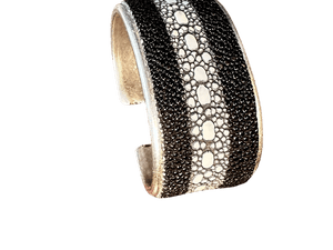 Multispine Stingray cuff